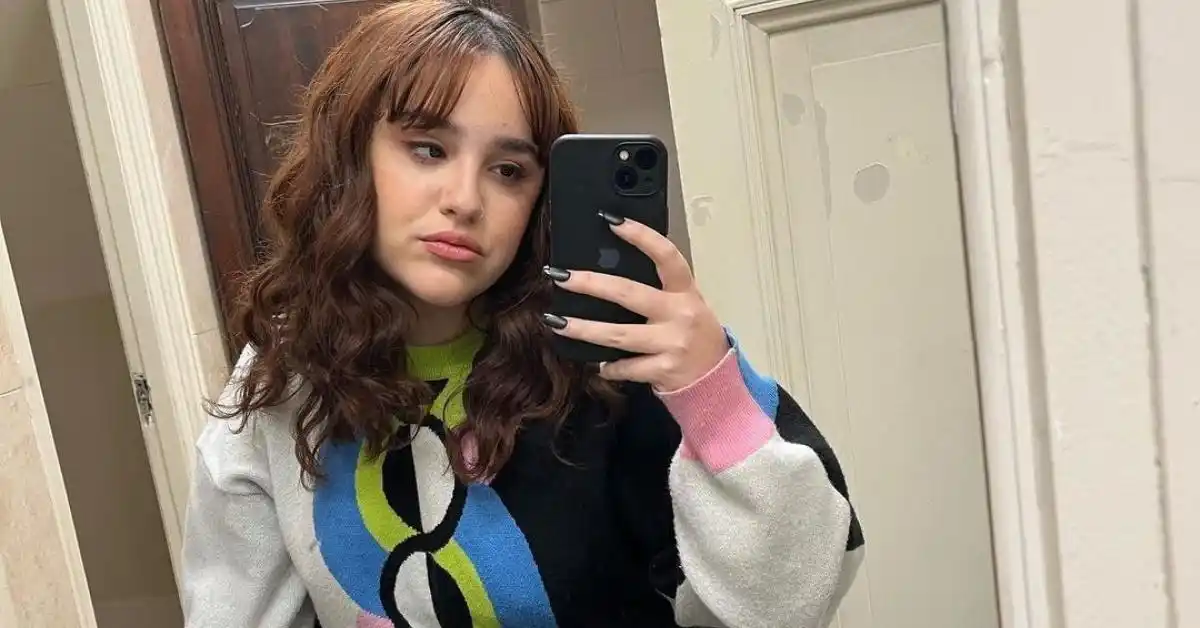 Ofelia Fernández se sacó una selfie con su nuevo iPhone de 310 mil pesos