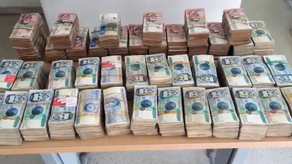 HALLAN CALETA MILLONARIA de euros, pesos y dólares en Cúcuta: procede de Venezuela