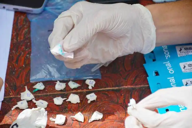 La Policía desarticuló un centro de 
distribución de drogas en el barrio Lote 111