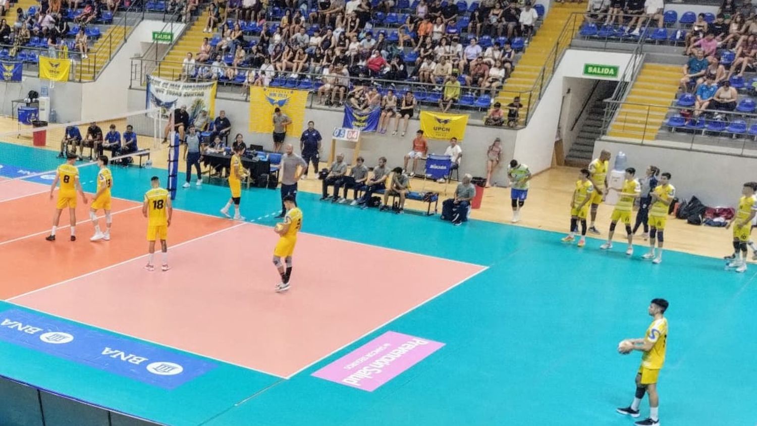 Estadio repleto para acompañar al equipo más ganador de la historia de la Liga Nacional de Voley.