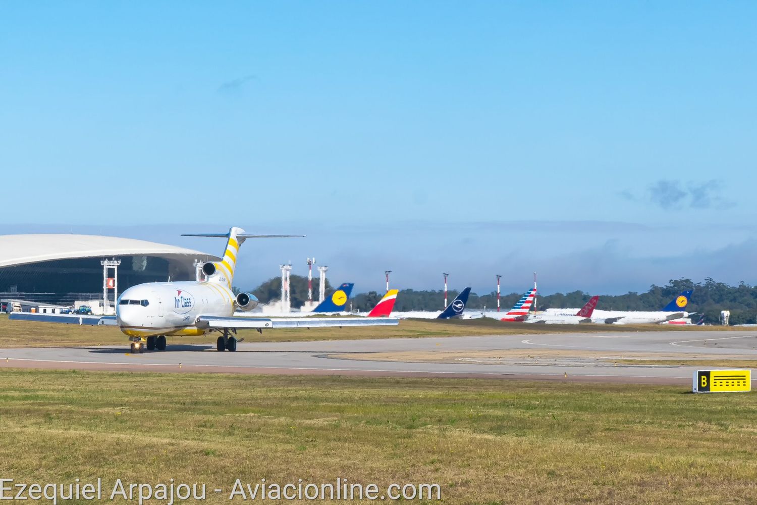 Medida de fuerza de controladores aéreos afectará vuelos en Uruguay