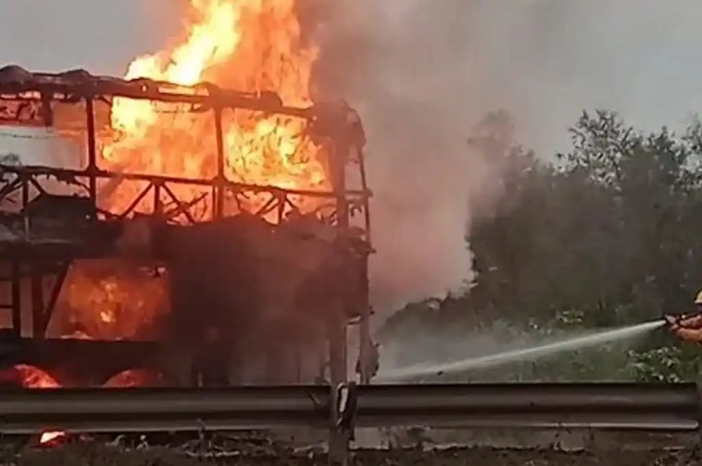 Incendio de colectivo