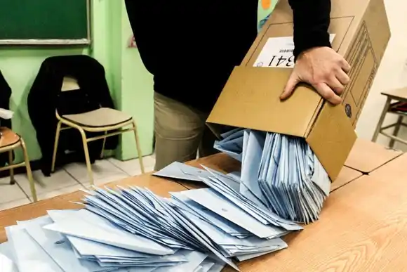 ¿A quién favorece el voto en blanco en el balotaje?