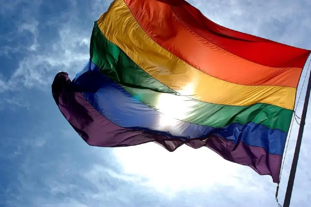 ARRESTAN EN CANADÁ a líder de movimiento LGBTQ por delitos sexuales contra menores de edad