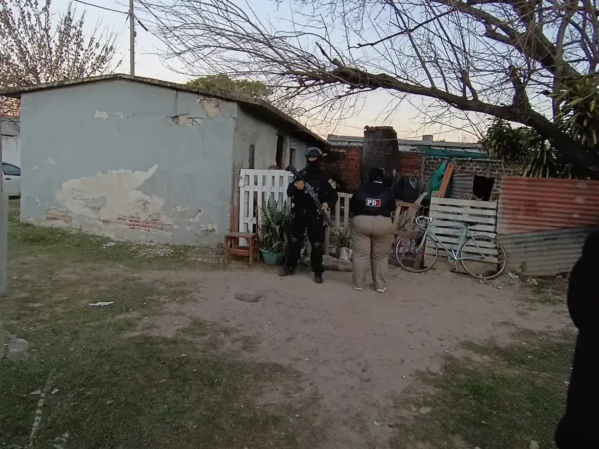 Allanamientos por microtráfico: la PDI secuestró droga, dinero y celulares en allanamientos en Reconquista - 2