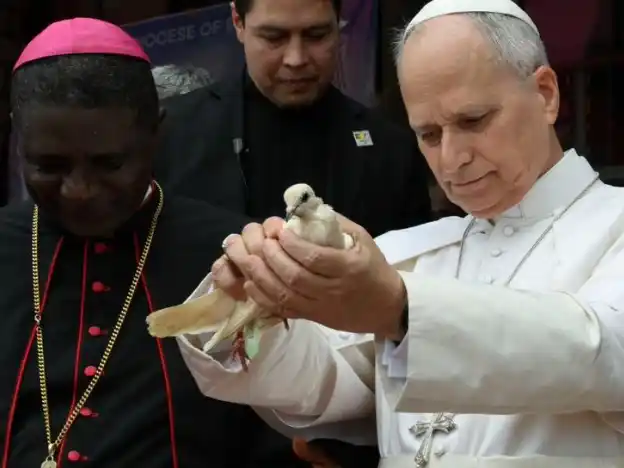 Papa León XIV dice desde Camerún que "el mundo está siendo destruido por unos pocos tiranos"