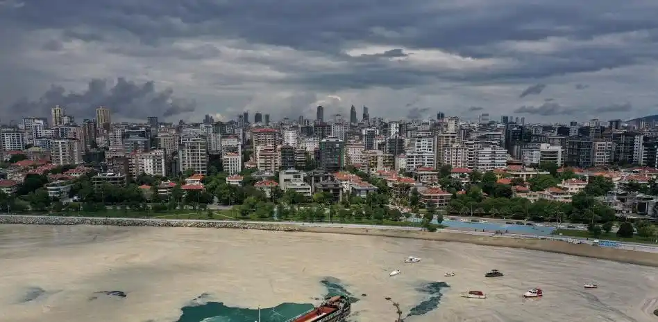 Turquía sufre embates de vientos huracanados que impactaron muy fuertes