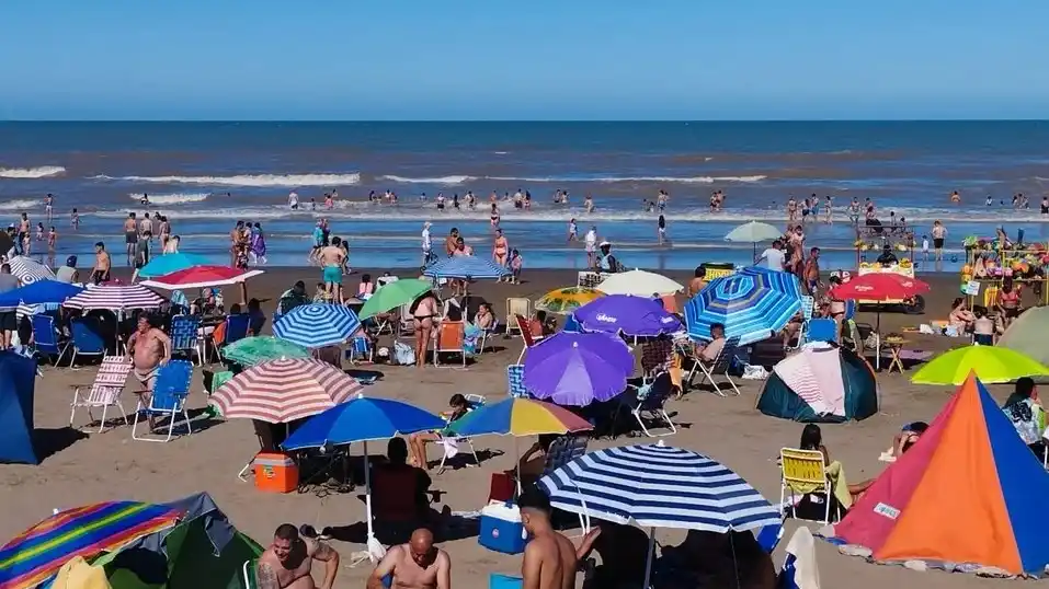 Las familias argentinas necesitan casi $4 millones para vacacionar en destinos nacionales.