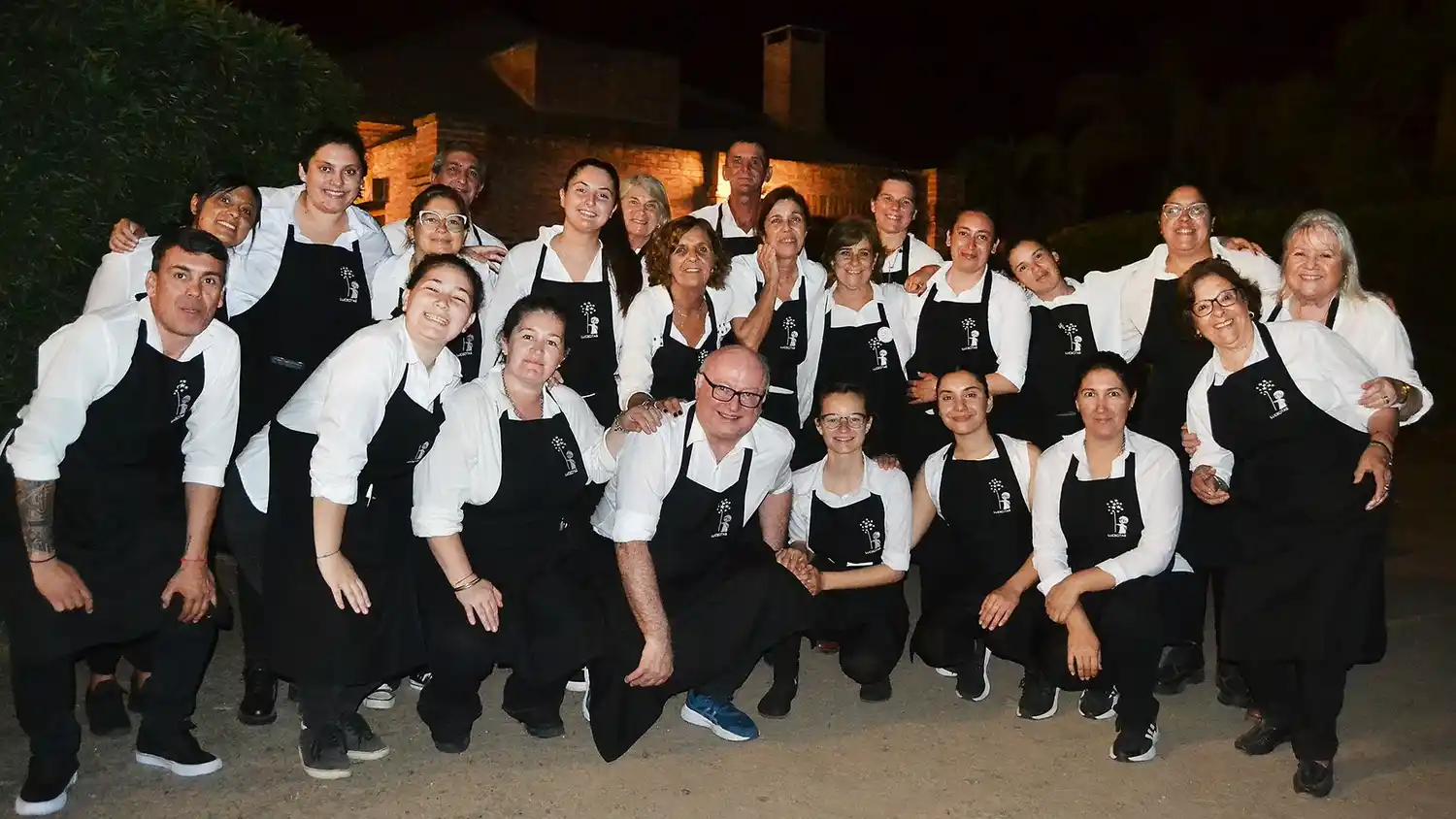 Gran cena solidaria a beneficio de la Escuela “Lucecitas”