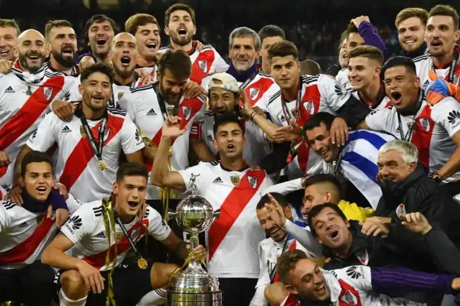 Luego del estreno de la película aniversario de Madrid, transmitirán el partido de River frente a Central en pantalla gigante