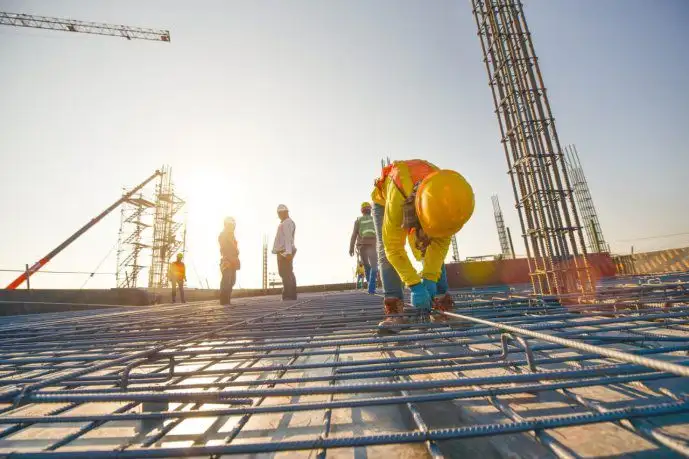 La construcción se contrajo 1%