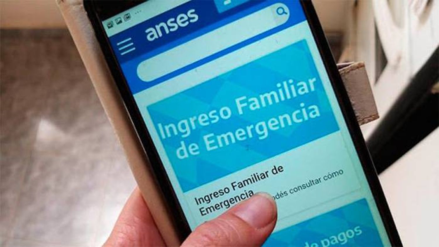 El Gobierno oficializó el tercer pago del Ingreso Familiar de Emergencia