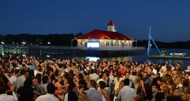 El Náutico advirtió que las entradas para el baile del 31 sólo se venden en la Secretaría del Club
