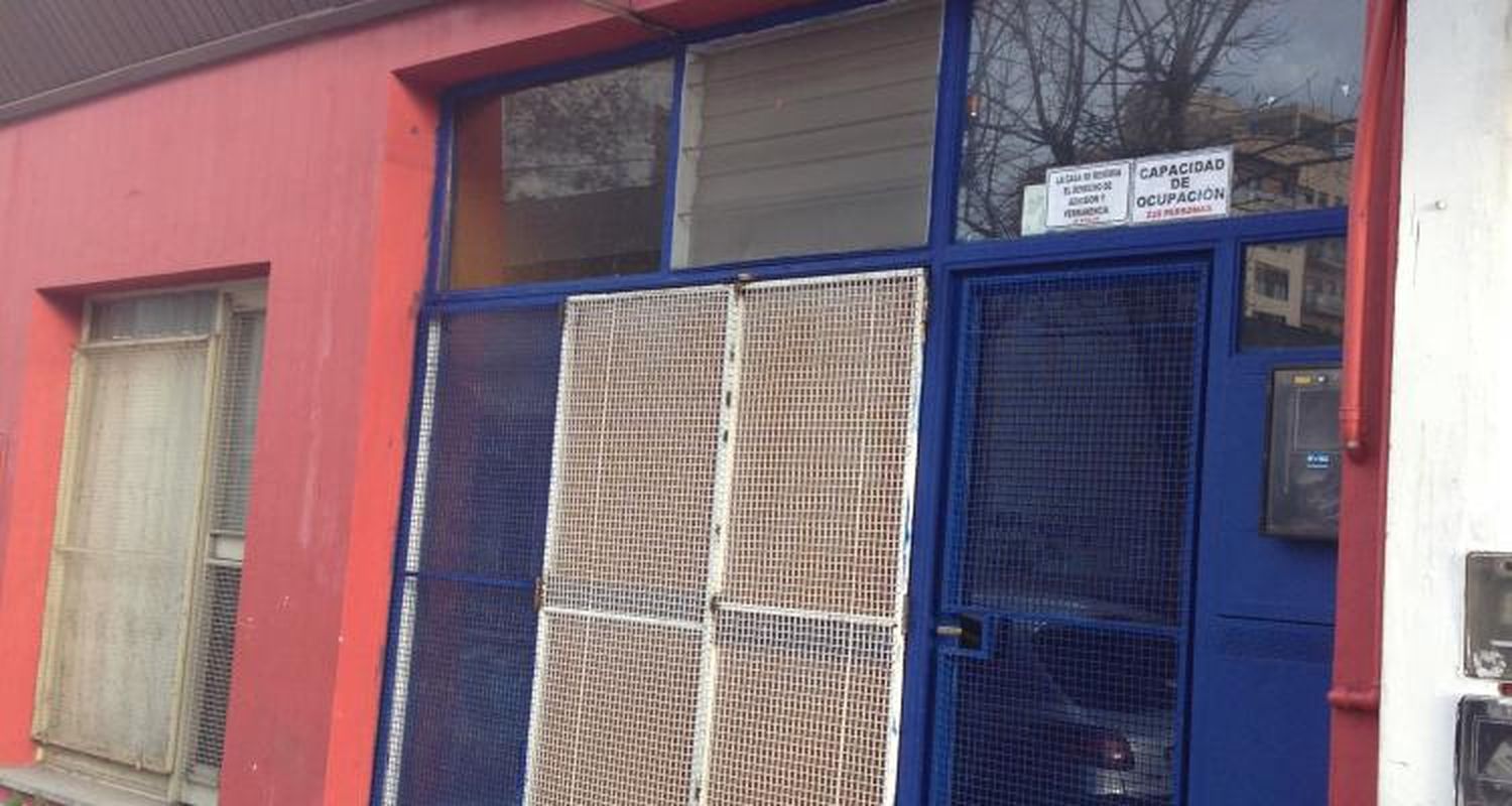 Hombre mayor de edad baleado en la puerta de un bar