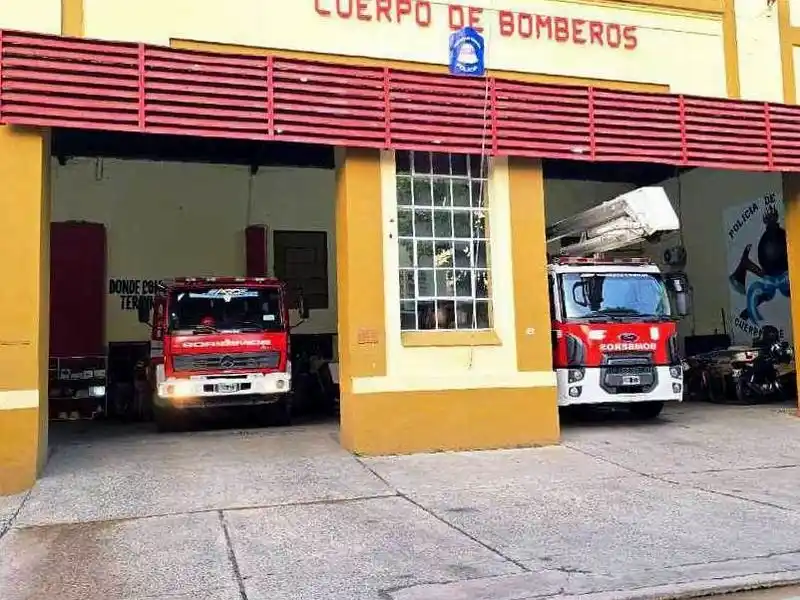 Un bombero fuera de servicio le devolvió la 
vida a niño que había caído a un pozo con agua