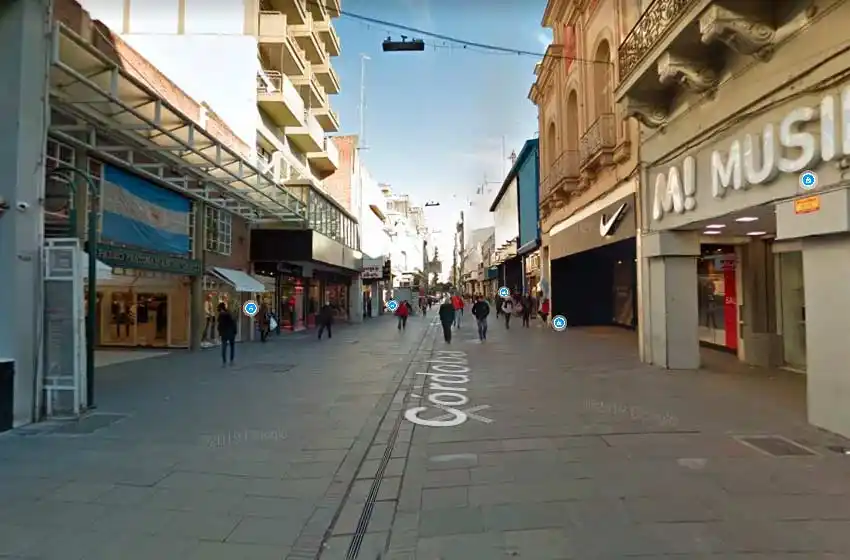 Robo en oficinas de la peatonal Córdoba: se conocieron los elementos sustraídos