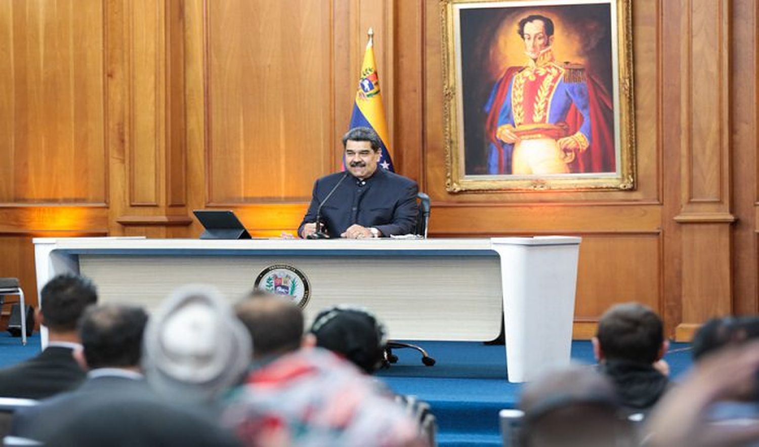 «SE BAJAN DE ESA NUBE»: Nicolás Maduro amenaza con «respuesta contundente» a la UE
