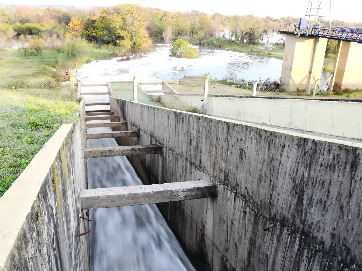 La Municipalidad realiza testeos en el sistema de bombeo de la Defensa Sur