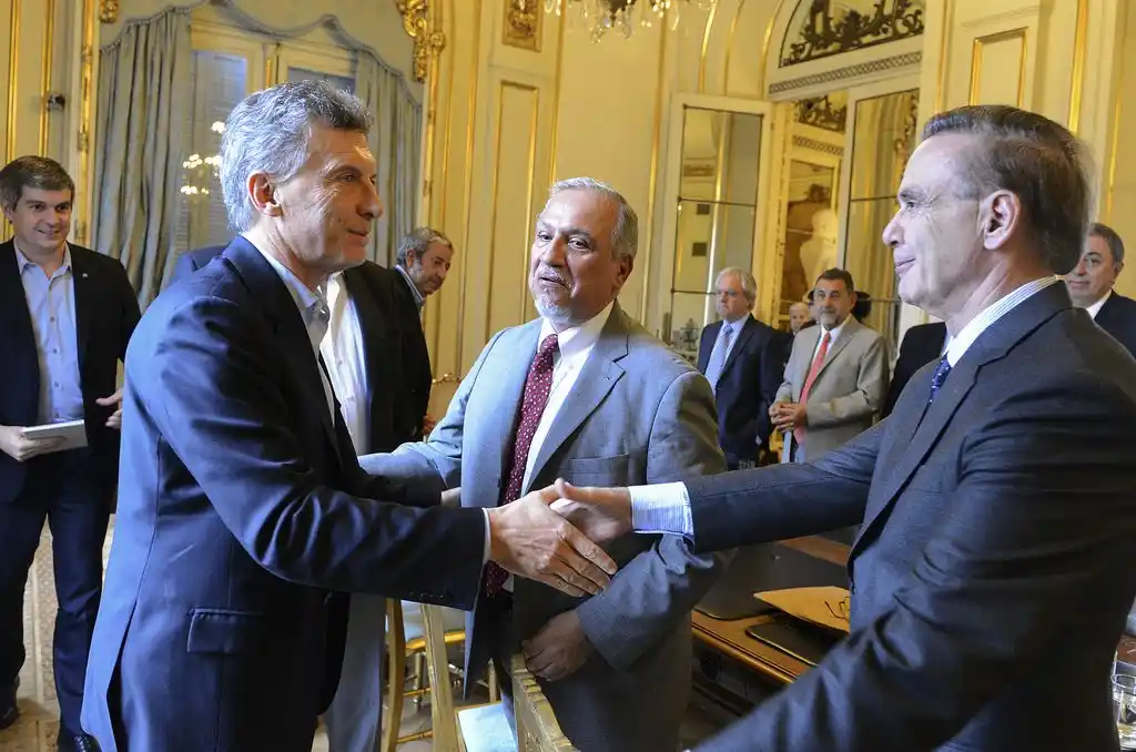 “¿Quién mueve Mauri?”