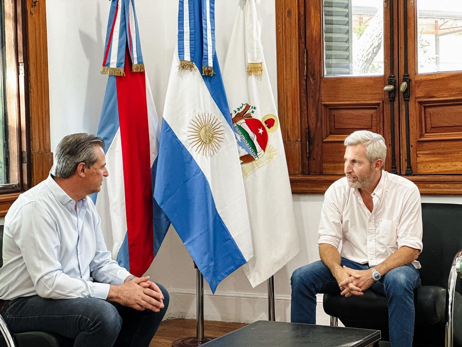 En la Casa de la Costa de Paraná, el gobernador electo y el intendente de la capital provincial y ex candidato a gobernador, mantuvieron una reunión de trabajo.