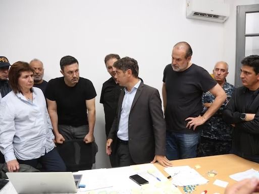Bullrich, Petri y Kicillof coordinan fuerzas para asistir a los ciudadanos afectados por las inundaciones.