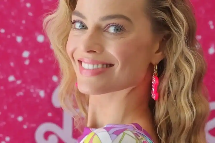 El icónico peinado de Margot Robbie que la vuelve una auténtica Barbie