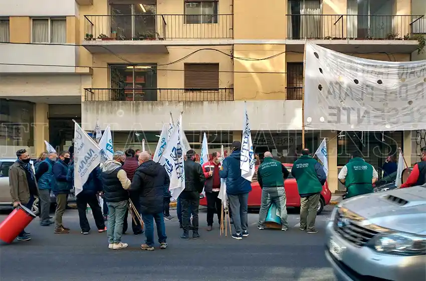 Tras la protesta, trabajadores de la Boston y Uthgra piden audiencia con el juez