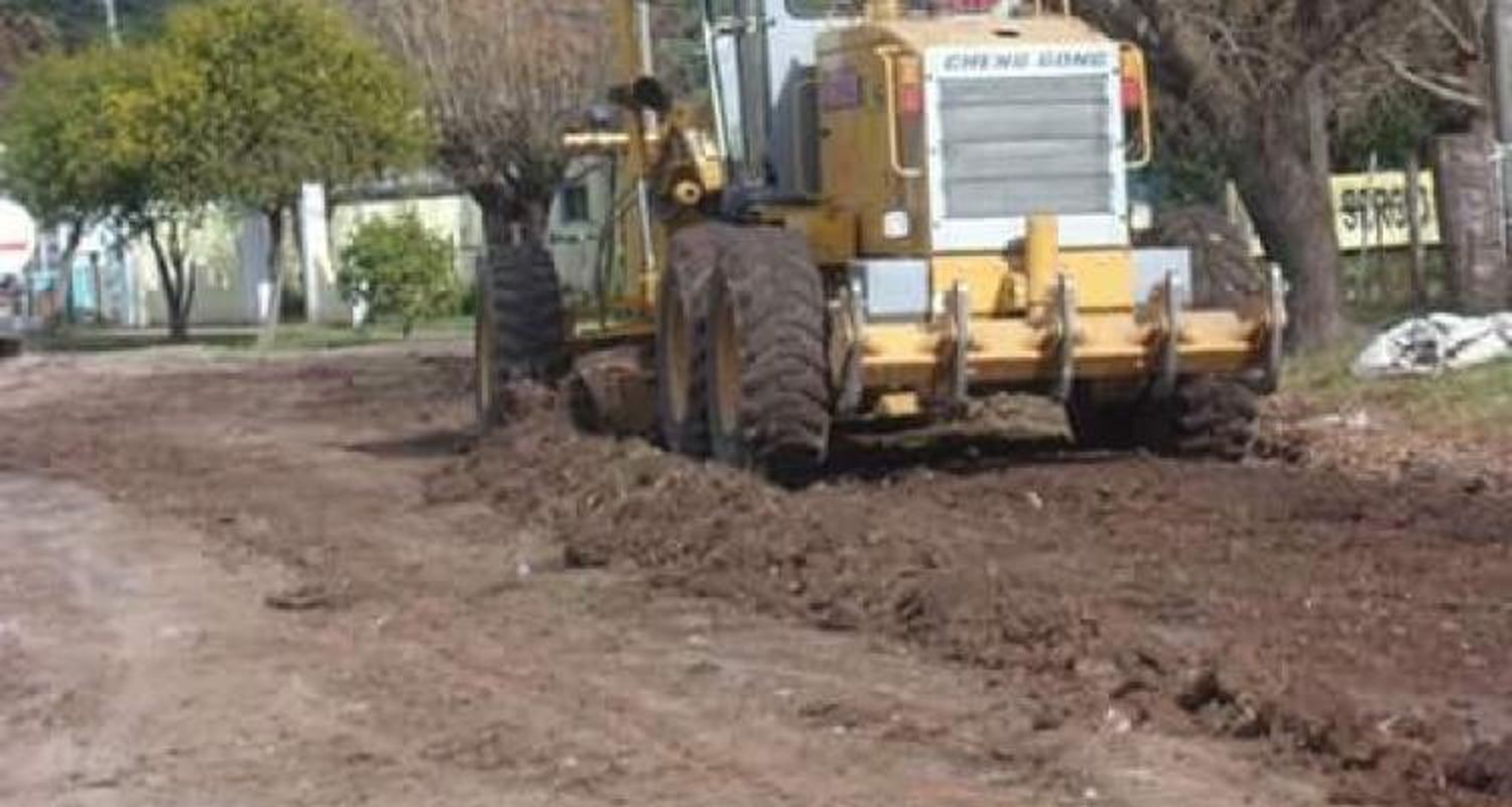 Santa Lucía: trabajos en calles de la localidad