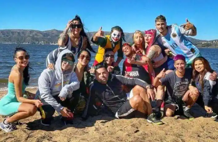 Youtubers e influencers envueltos en un escándalo por violar la cuarentena