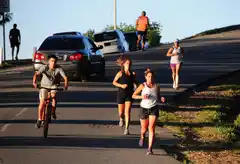 Cansados de la inseguridad vial, vecinos de la zona del lago alertan por el peligro constante en la zona