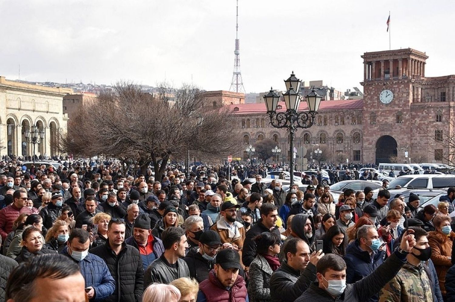 Armenia: Nikol Pashinián denunció un intento de golpe