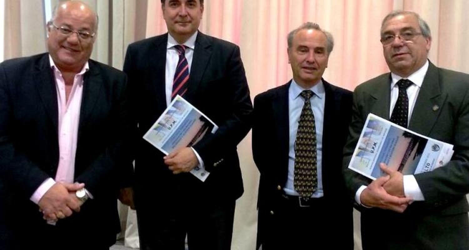 Cheyllada, Veiga y López, en actividad en la ciudad hermana de Salto Oriental