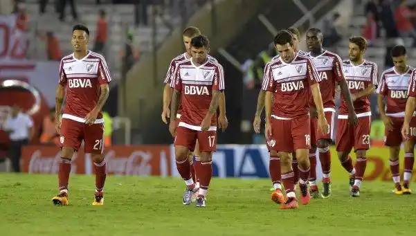 River subió a la cima y por ahora no logra mantenerse