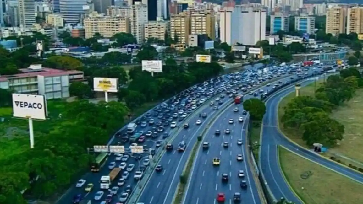 ATENCIÓN CONDUCTORES: Cierre parcial de la Autopista Gran Cacique Guaicaipuro del 09Dic al 13Dic