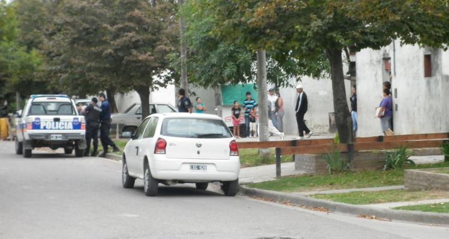 Dos delincuentes detenidos tras robar a una distribuidora