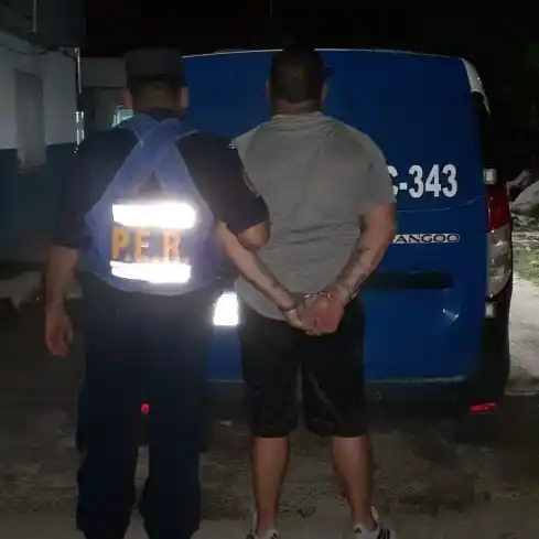 Dos robos en Barrio Azul terminaron con un detenido en situación de calle