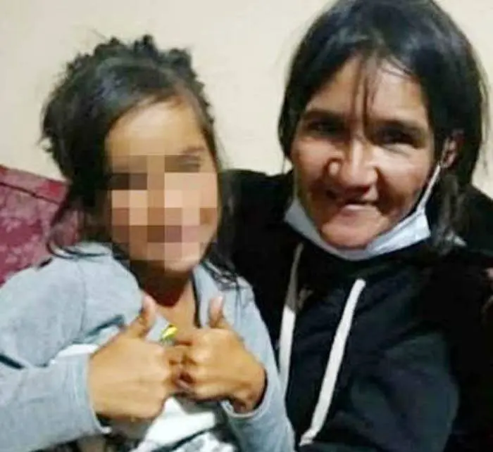 El duro relato de la madre de M.: "Pasé de fumar 50 bolsas  a una sola por día"