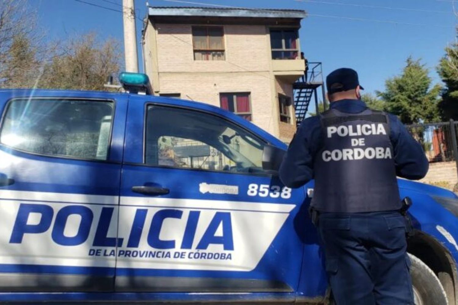 . El agresor ya tenía denuncias previas por violencia de género y quedó detenido.