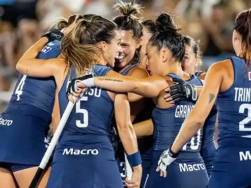 Las Leonas vencieron 1 a 0 a Alemania en el inicio de la fecha de la PRO LEAGUE en Santiago del Esterol.Foto:CAH.