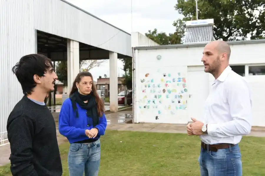Energías renovables: se instaló un termotanque solar en la pileta municipal “Hogar Granja El Ceibo”