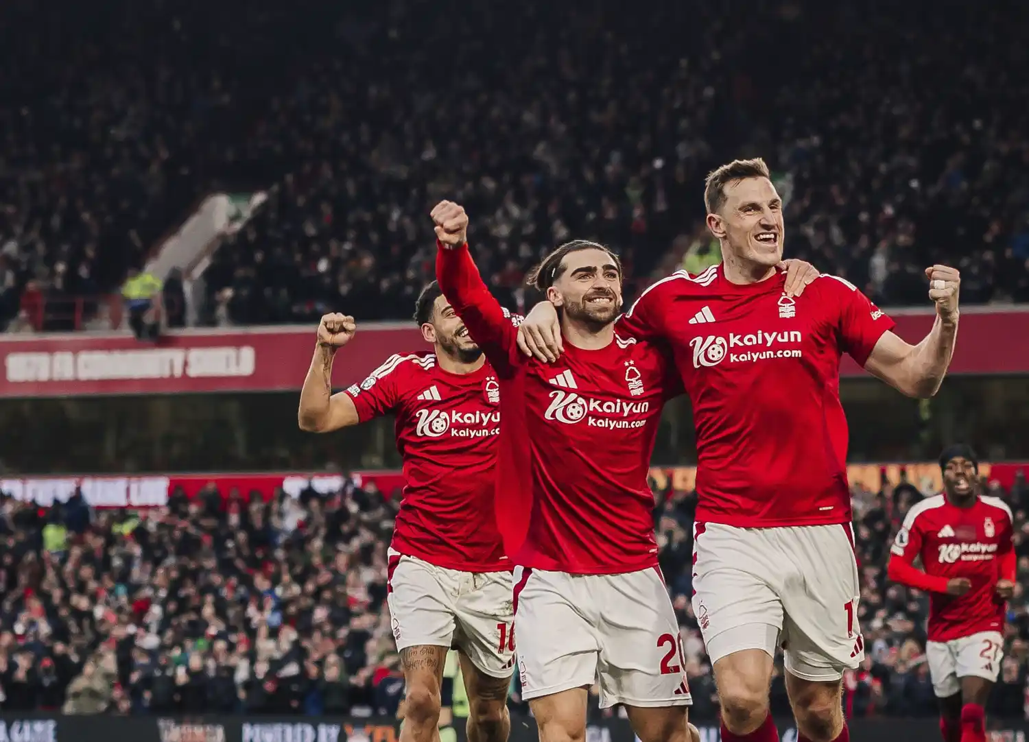 Nottingham Forest sigue sorprendiendo.