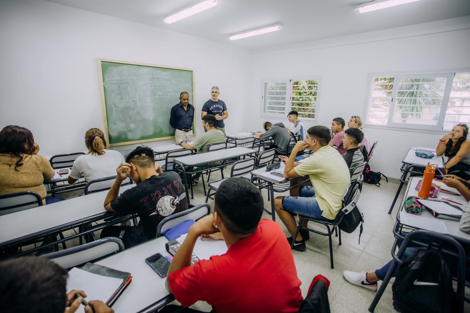 La capacitación es sobre estafas online y ludopatía en instituciones educativas.