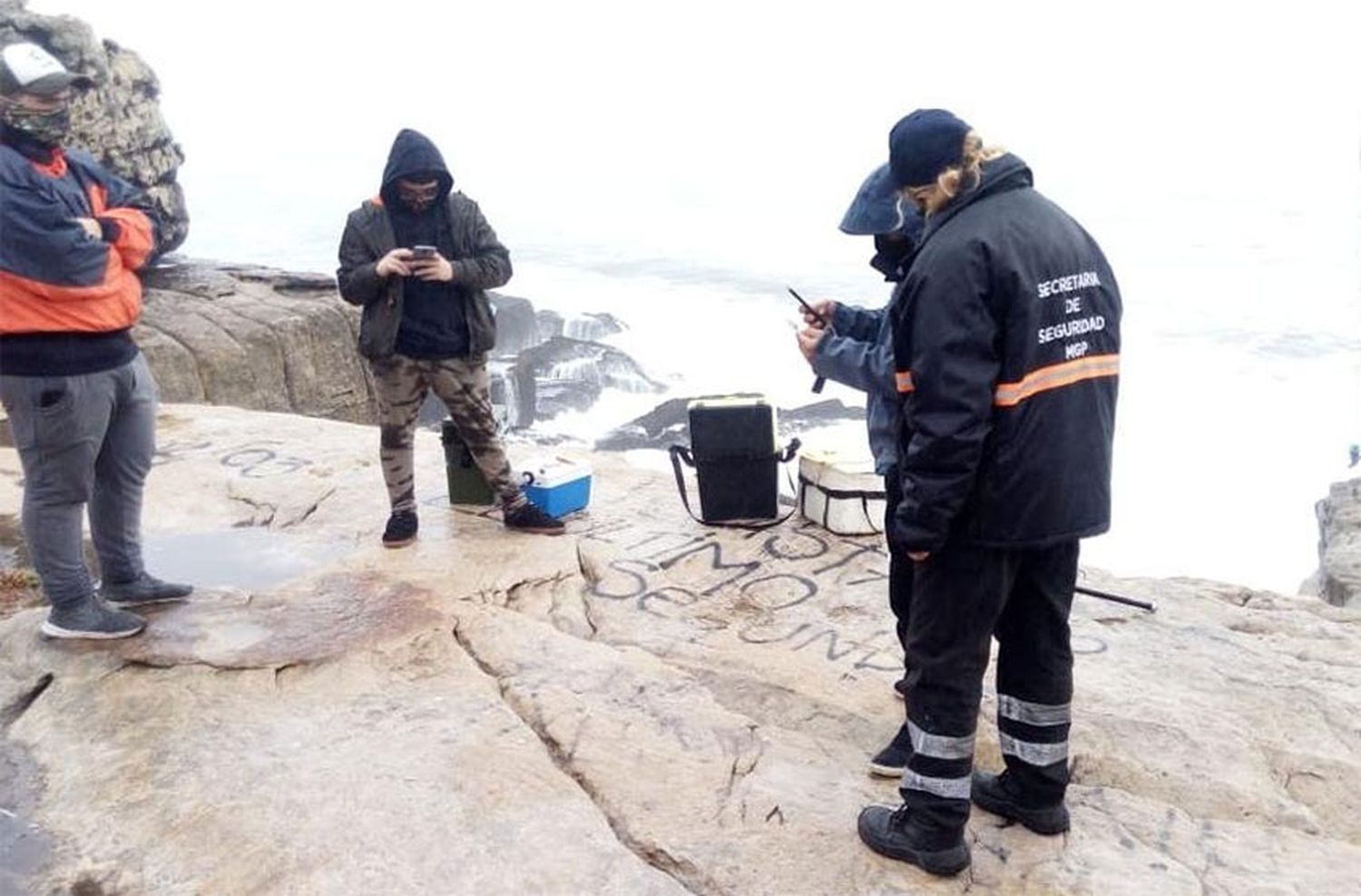 Controlan que se respete el distanciamiento social y el protocolo en la pesca artesanal