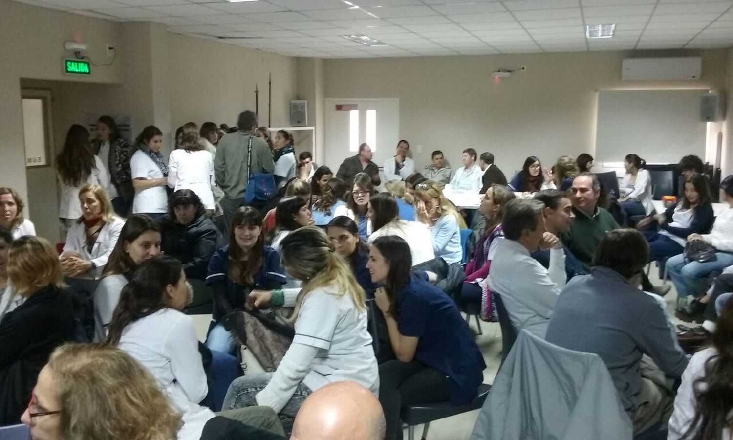 El gremio de los médicos bonaerenses reclama que se reconozca "la sobrecarga laboral"