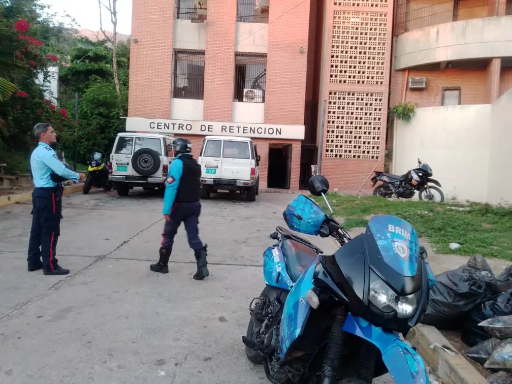 Dos heridos graves y cuatro leves deja motín por cambio de mando en el retén de Caraballeda