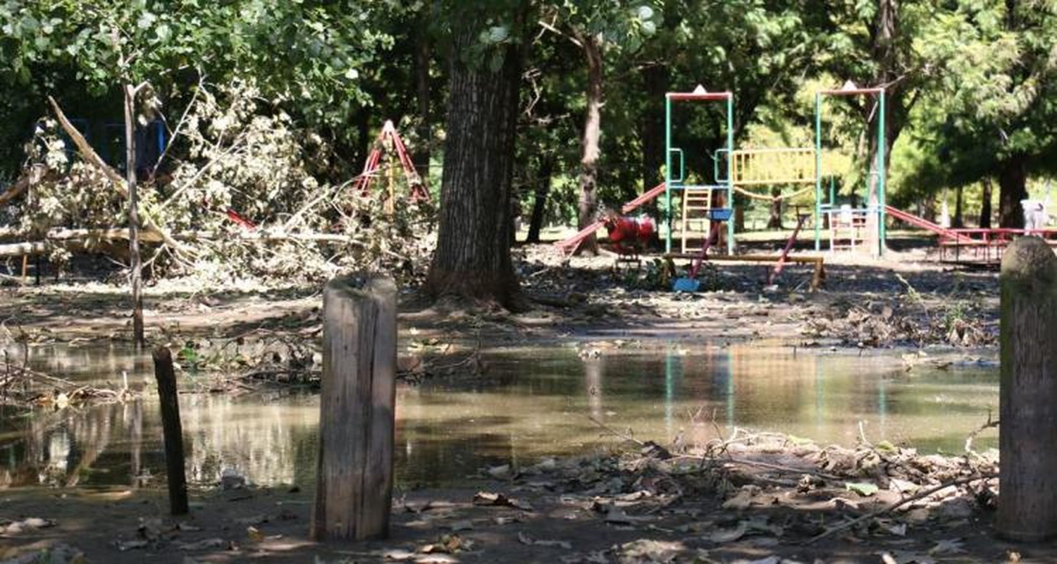 Bajó el agua y empezó la reconstrucción, aunque esperan nuevo pico de creciente