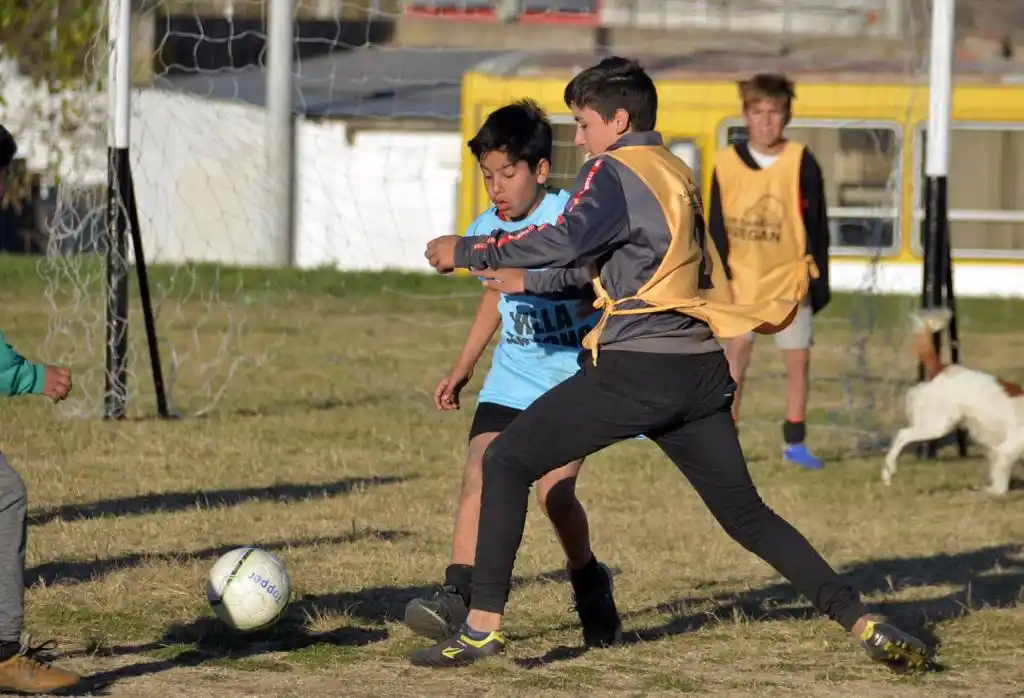 Cientos de chicos disfrutaron del quinto encuentro del programa "Los Barrios Juegan"