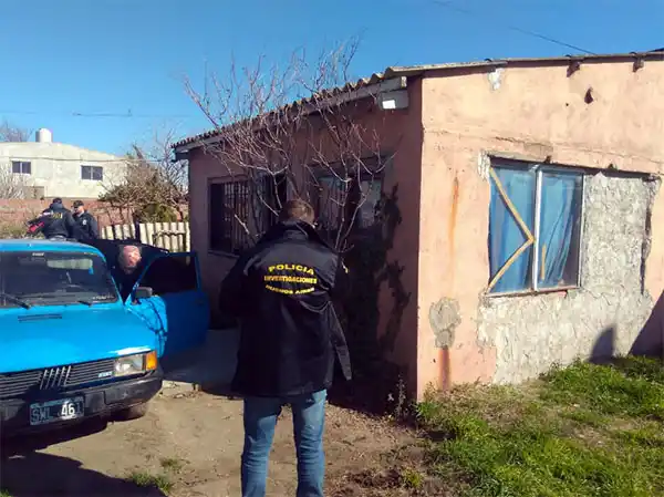 Desbaratan un “aguantadero” y secuestran celulares sustraídos