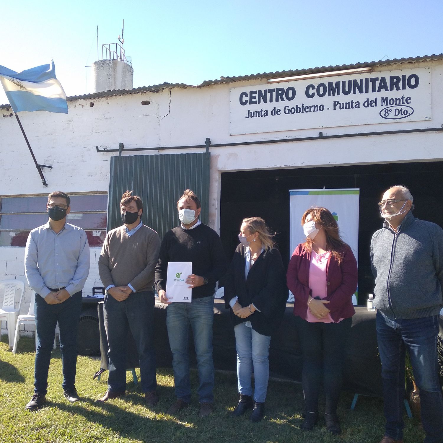 Morchio y Meda entregaron electrodomésticos solares