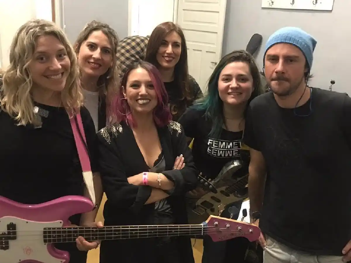Rocksa de amigas y de Luxemburgo